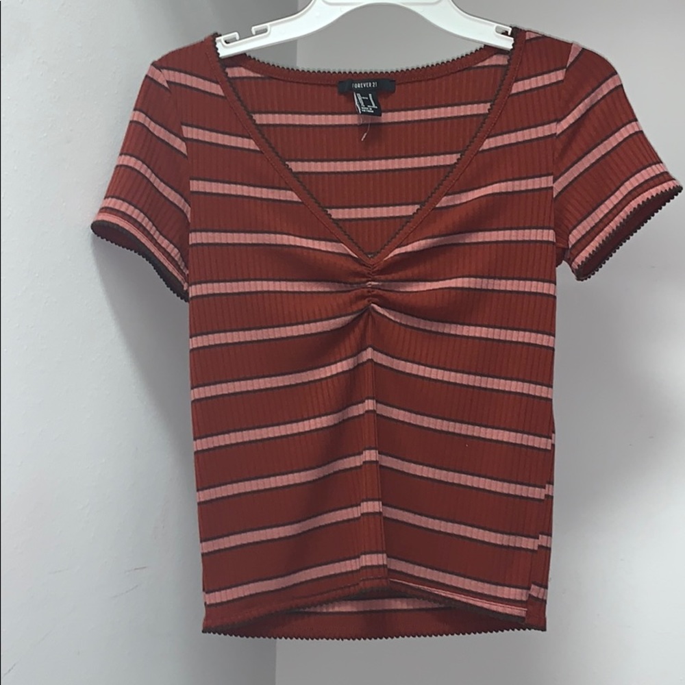t shirt with scrunch v cut. Super cute!!